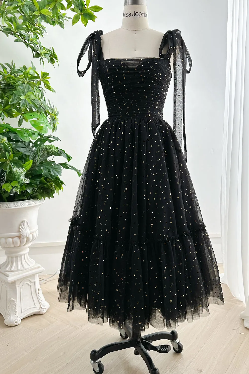 Elegant Dark Navy Sweetheart Midi Formal Dress with Removable Tulle Straps