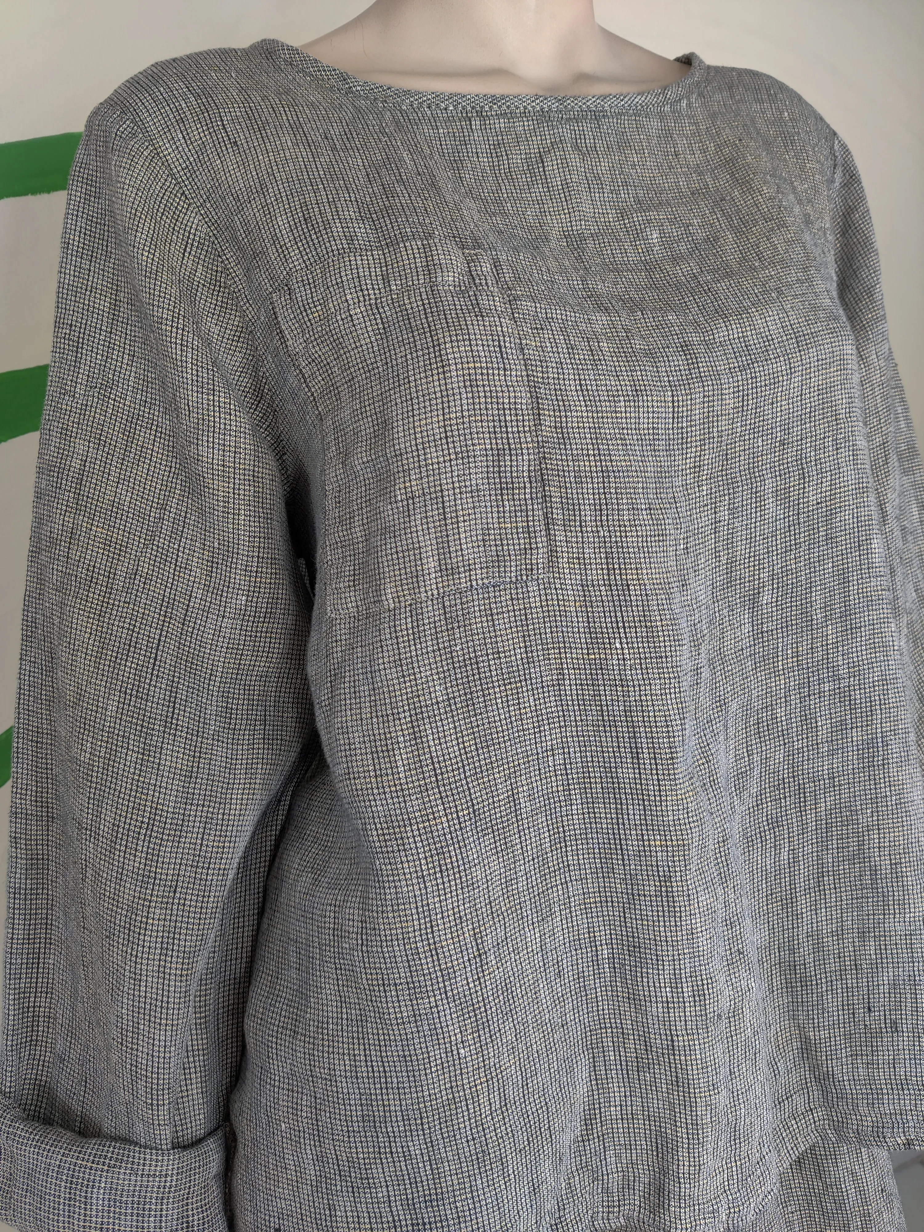 Smokey Grid Tell Tail Top